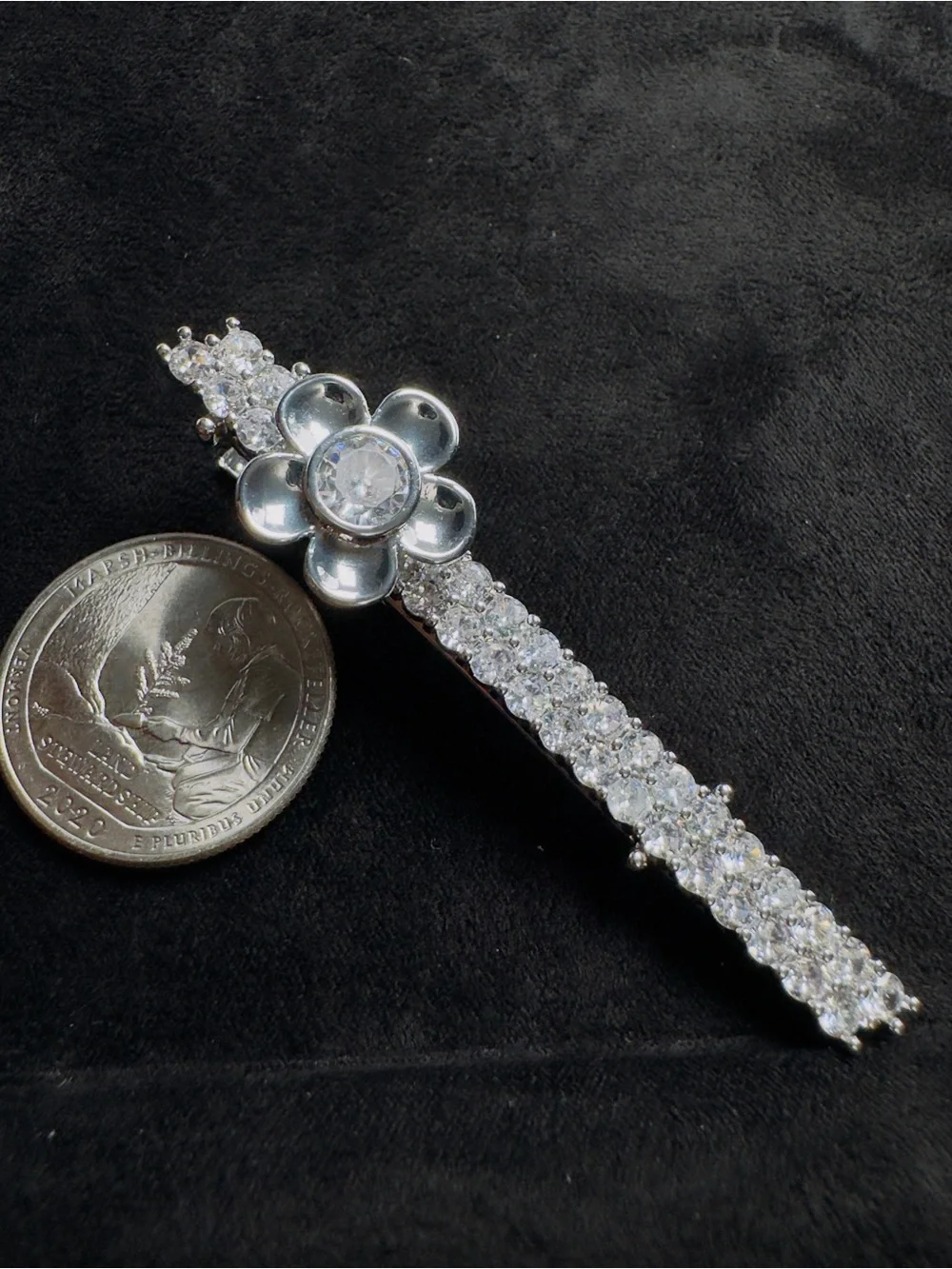 Silver Crystal Flower Hair Clip - Elegant Women’s Hair Accessory